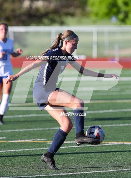 Thumbnail 2 in Broomfield vs. Columbine (CHSAA 5A Quarterfinal) photogallery.