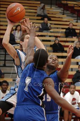 Thumbnail 3 in Corona del Mar vs. Gahr (Nike Extravaganza) photogallery.