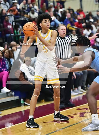 Thumbnail 2 in Mae Jemison vs. James Clemens photogallery.