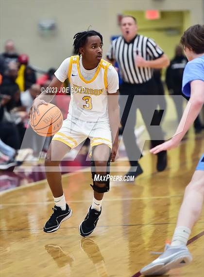 Thumbnail 2 in Mae Jemison vs. James Clemens photogallery.
