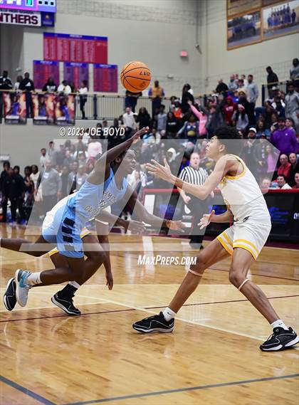 Thumbnail 2 in Mae Jemison vs. James Clemens photogallery.
