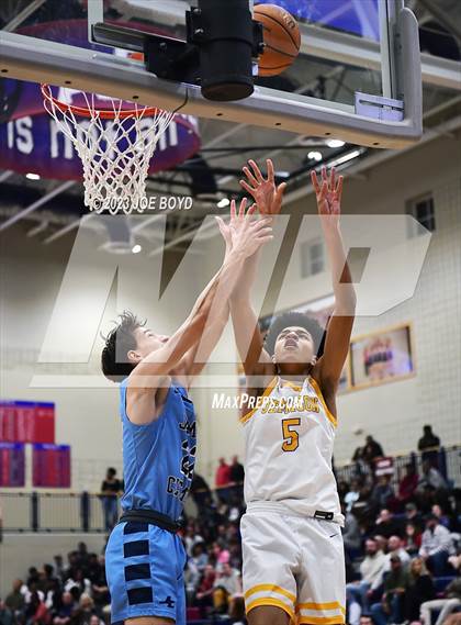 Thumbnail 1 in Mae Jemison vs. James Clemens photogallery.