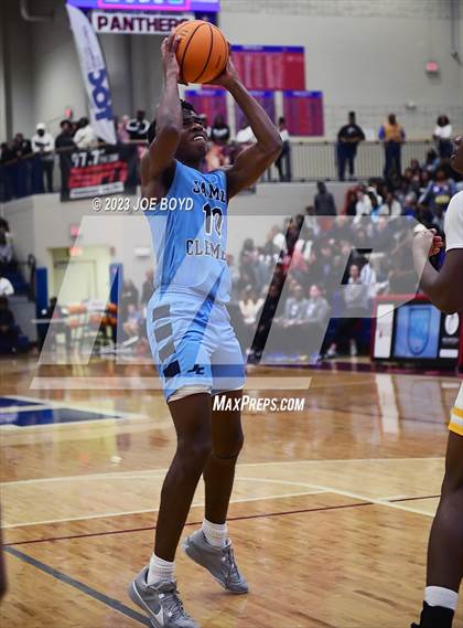 Thumbnail 1 in Mae Jemison vs. James Clemens photogallery.