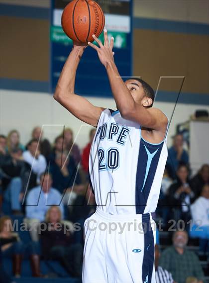Thumbnail 2 in Kell @ Pope photogallery.
