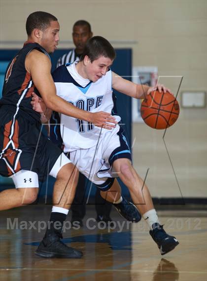 Thumbnail 3 in Kell @ Pope photogallery.