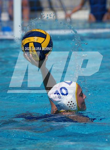 Thumbnail 2 in Sacred Heart Prep vs Clovis (Arroyo Grande Fall Classic) photogallery.