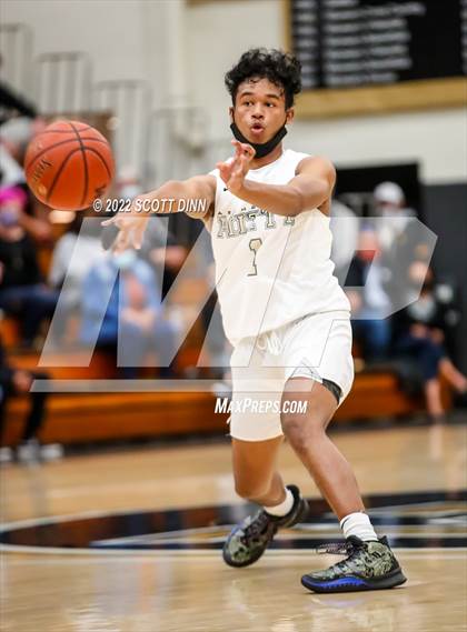 Thumbnail 2 in Valley Christian vs Archbishop Mitty (Open Division Championships) photogallery.