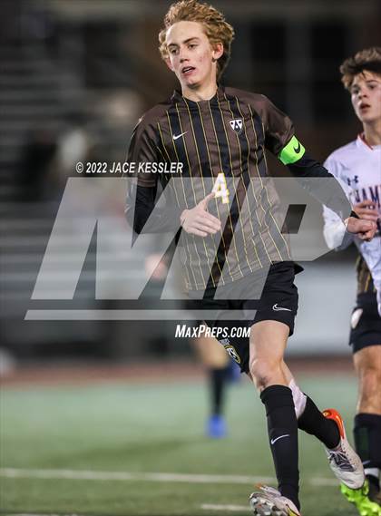 Thumbnail 2 in Chaminade @ Crespi photogallery.