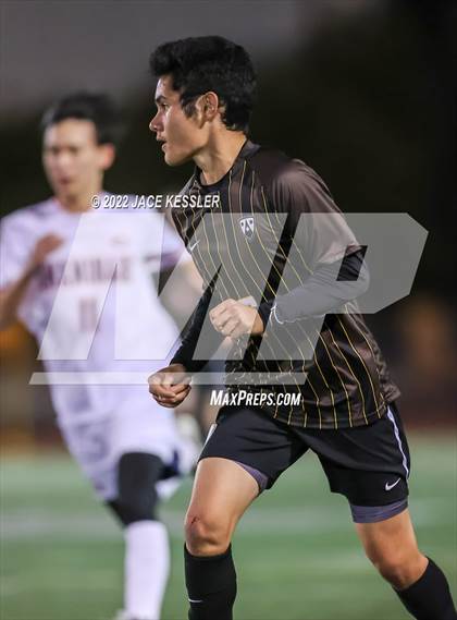 Thumbnail 2 in Chaminade @ Crespi photogallery.