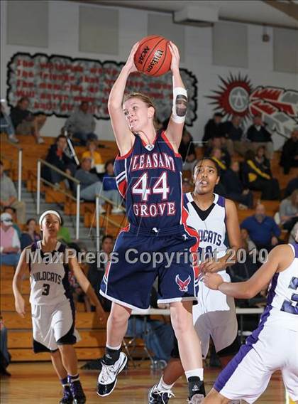 Thumbnail 2 in Pleasant Grove vs. Franklin (CIF SJS D1 Playoffs) photogallery.