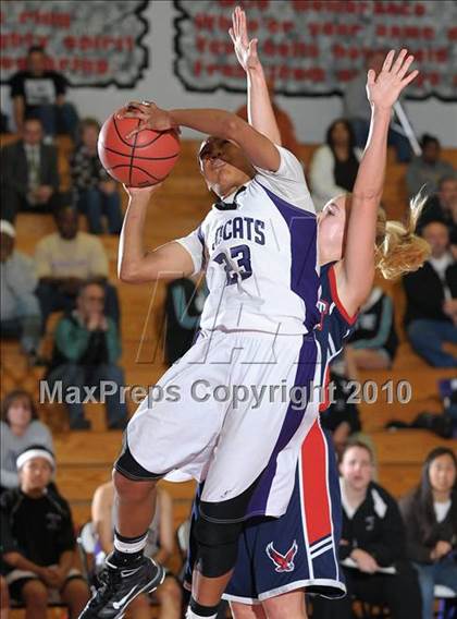 Thumbnail 2 in Pleasant Grove vs. Franklin (CIF SJS D1 Playoffs) photogallery.