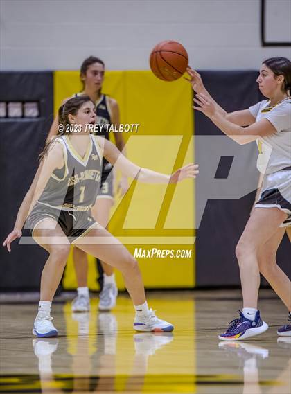 Thumbnail 1 in Rush-Henrietta @ Honeoye Falls-Lima photogallery.
