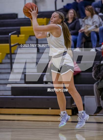 Thumbnail 1 in Rush-Henrietta @ Honeoye Falls-Lima photogallery.
