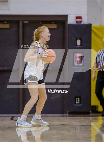 Thumbnail 2 in Rush-Henrietta @ Honeoye Falls-Lima photogallery.