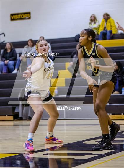 Thumbnail 2 in Rush-Henrietta @ Honeoye Falls-Lima photogallery.
