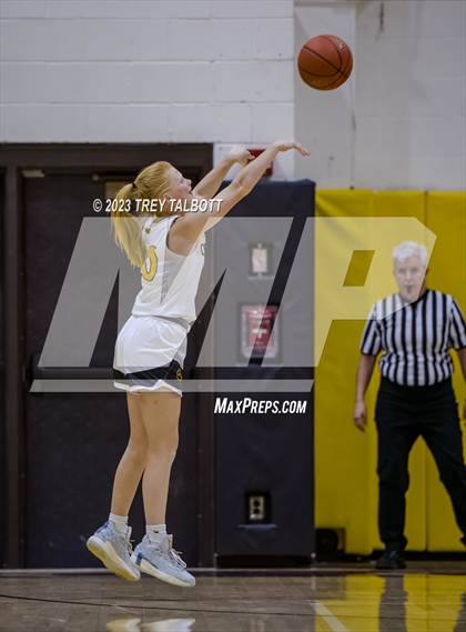 Thumbnail 3 in Rush-Henrietta @ Honeoye Falls-Lima photogallery.
