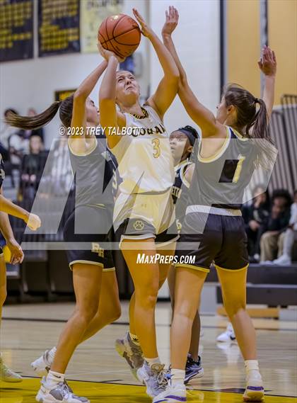 Thumbnail 1 in Rush-Henrietta @ Honeoye Falls-Lima photogallery.