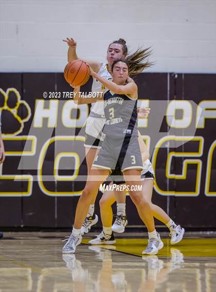 Thumbnail 1 in Rush-Henrietta @ Honeoye Falls-Lima photogallery.