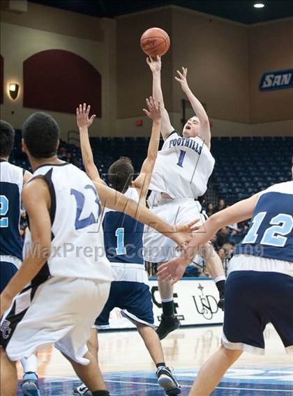 Thumbnail 1 in Foothills Christian vs Maranatha Christian (SDS D5 Final) photogallery.