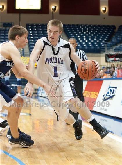 Thumbnail 2 in Foothills Christian vs Maranatha Christian (SDS D5 Final) photogallery.