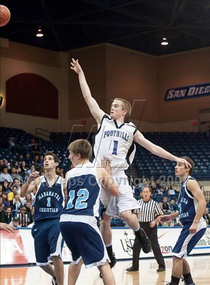 Thumbnail 2 in Foothills Christian vs Maranatha Christian (SDS D5 Final) photogallery.