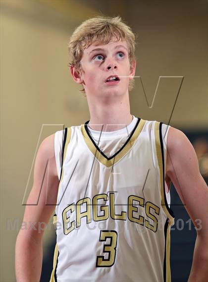 Thumbnail 3 in King's Academy vs. Tamassee-Salem (Seymour Christmas Classic) photogallery.