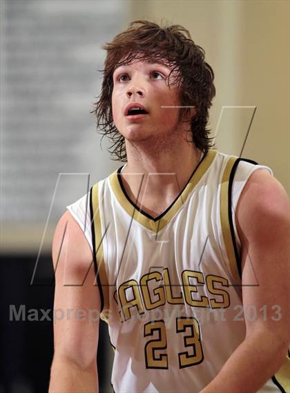 Thumbnail 3 in King's Academy vs. Tamassee-Salem (Seymour Christmas Classic) photogallery.