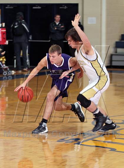 Thumbnail 2 in King's Academy vs. Tamassee-Salem (Seymour Christmas Classic) photogallery.