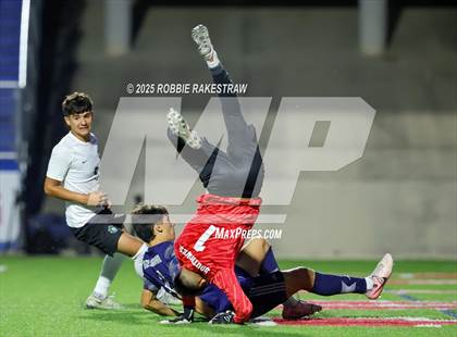 Thumbnail 1 in Walnut Grove vs. Southwest (UIL 5A Soccer Division I Final) photogallery.