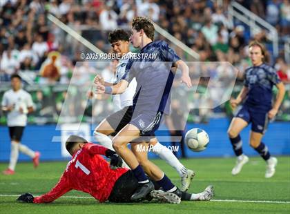 Thumbnail 1 in Walnut Grove vs. Southwest (UIL 5A Soccer Division I Final) photogallery.