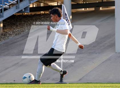 Thumbnail 2 in Walnut Grove vs. Southwest (UIL 5A Soccer Division I Final) photogallery.