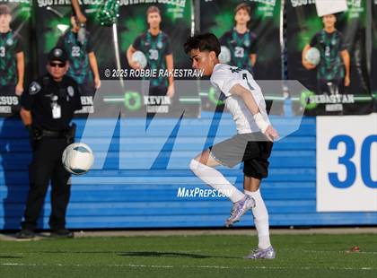 Thumbnail 1 in Walnut Grove vs. Southwest (UIL 5A Soccer Division I Final) photogallery.