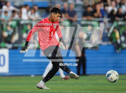 Thumbnail 3 in Walnut Grove vs. Southwest (UIL 5A Soccer Division I Final) photogallery.