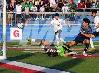 Thumbnail 1 in Walnut Grove vs. Southwest (UIL 5A Soccer Division I Final) photogallery.