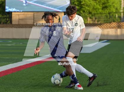 Thumbnail 2 in Walnut Grove vs. Southwest (UIL 5A Soccer Division I Final) photogallery.