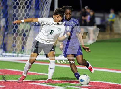 Thumbnail 2 in Walnut Grove vs. Southwest (UIL 5A Soccer Division I Final) photogallery.