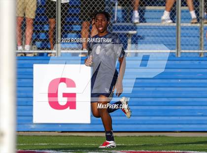 Thumbnail 3 in Walnut Grove vs. Southwest (UIL 5A Soccer Division I Final) photogallery.