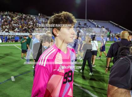 Thumbnail 3 in Walnut Grove vs. Southwest (UIL 5A Soccer Division I Final) photogallery.