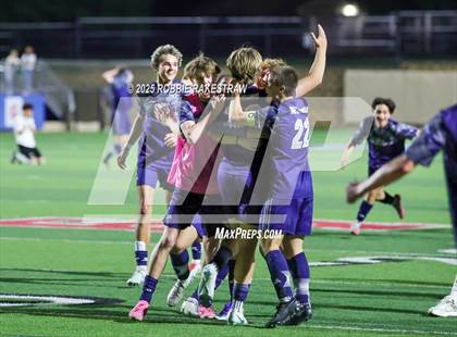 Thumbnail 2 in Walnut Grove vs. Southwest (UIL 5A Soccer Division I Final) photogallery.