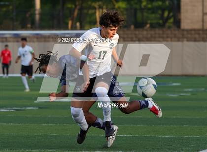 Thumbnail 1 in Walnut Grove vs. Southwest (UIL 5A Soccer Division I Final) photogallery.