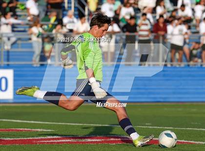 Thumbnail 3 in Walnut Grove vs. Southwest (UIL 5A Soccer Division I Final) photogallery.