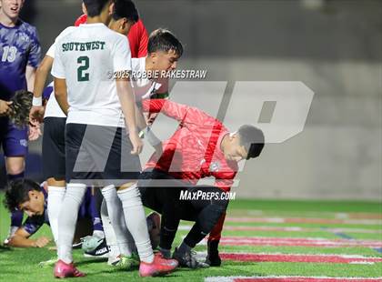 Thumbnail 3 in Walnut Grove vs. Southwest (UIL 5A Soccer Division I Final) photogallery.