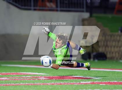 Thumbnail 1 in Walnut Grove vs. Southwest (UIL 5A Soccer Division I Final) photogallery.