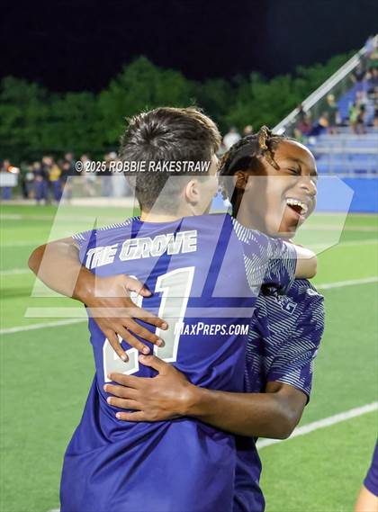 Thumbnail 1 in Walnut Grove vs. Southwest (UIL 5A Soccer Division I Final) photogallery.