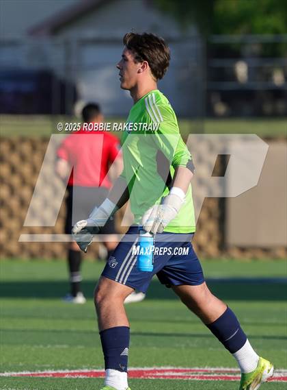 Thumbnail 1 in Walnut Grove vs. Southwest (UIL 5A Soccer Division I Final) photogallery.