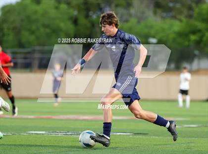 Thumbnail 2 in Walnut Grove vs. Southwest (UIL 5A Soccer Division I Final) photogallery.