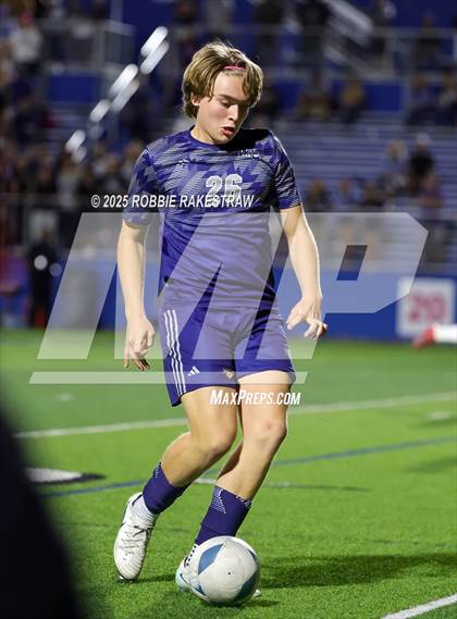 Thumbnail 1 in Walnut Grove vs. Southwest (UIL 5A Soccer Division I Final) photogallery.