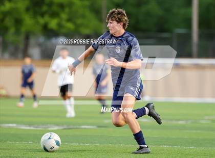 Thumbnail 1 in Walnut Grove vs. Southwest (UIL 5A Soccer Division I Final) photogallery.