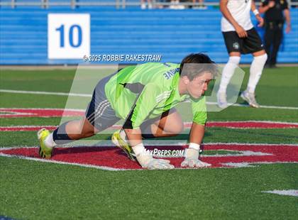 Thumbnail 3 in Walnut Grove vs. Southwest (UIL 5A Soccer Division I Final) photogallery.