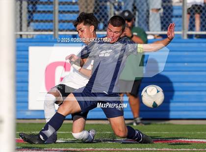 Thumbnail 2 in Walnut Grove vs. Southwest (UIL 5A Soccer Division I Final) photogallery.